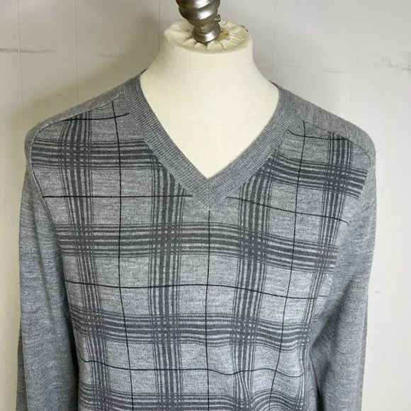 Banana Republic Merino Wool Men’s V-Neck Sweater Size Large Gray and Black - Picture 3 of 8